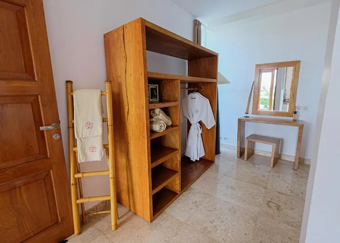 Umah Cincin Villa