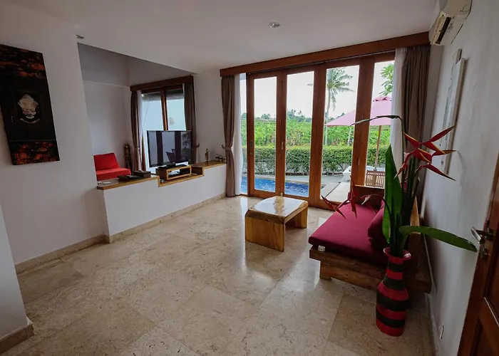 Villa Umah Cincin *