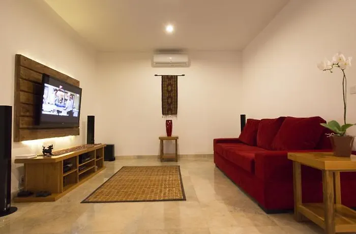 Villa Umah Cincin