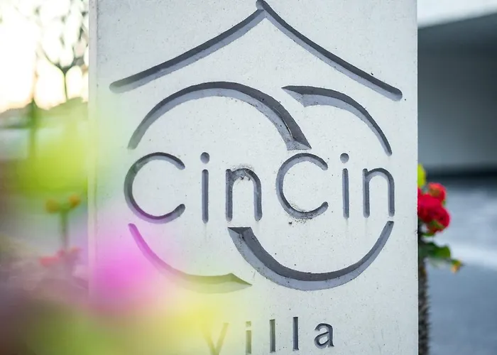 Umah Cincin Villa *